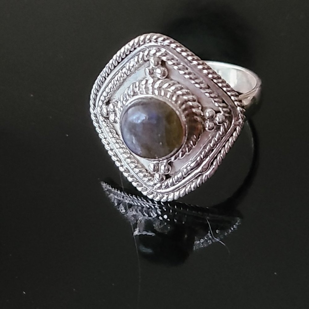 Labradorite Ring Size 8 Sterling Silver-Labradorite Stone Ring-Gemstone Ring - Picture 11 of 12